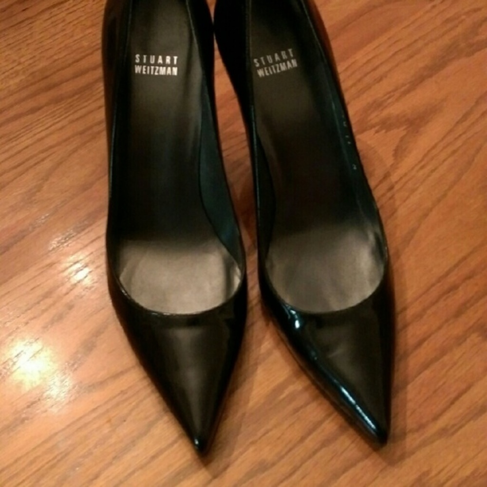 Stuart weitzman Nouveau patent leather pumps